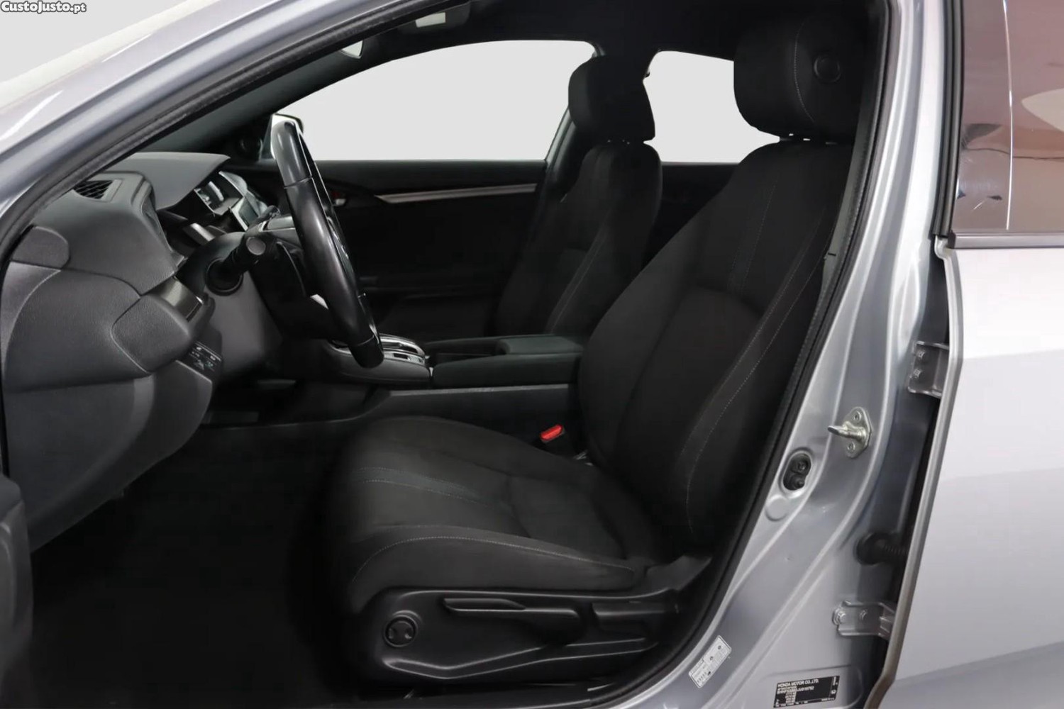 Honda Civic 1.0 i-VTEC Executive CVT — fotografia 4
