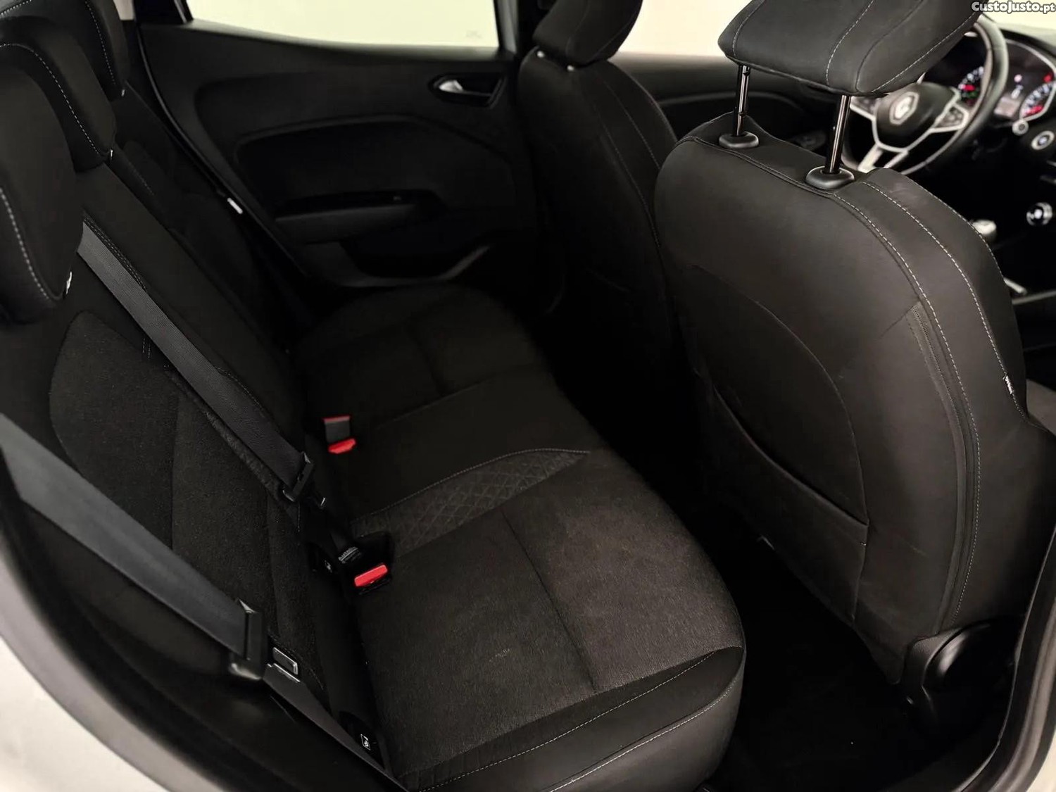 Renault Clio 1.0 Tce Corporate Edition — fotografia 4