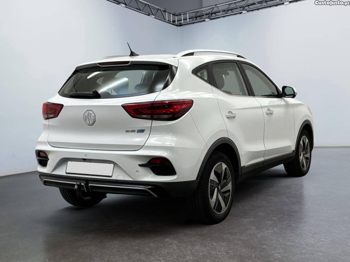 MG ZS 72.6 kWh Luxury — fotografia 11