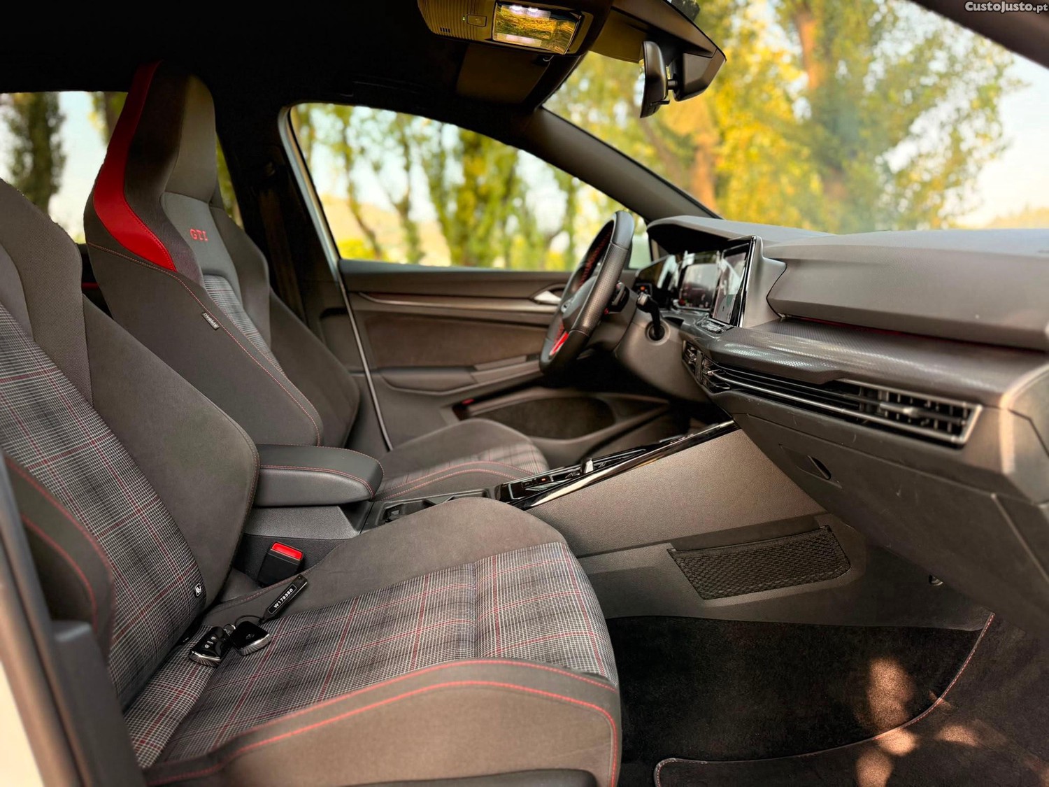 Volkswagen Golf 2.0 TSI GTI DSG — fotografia 14