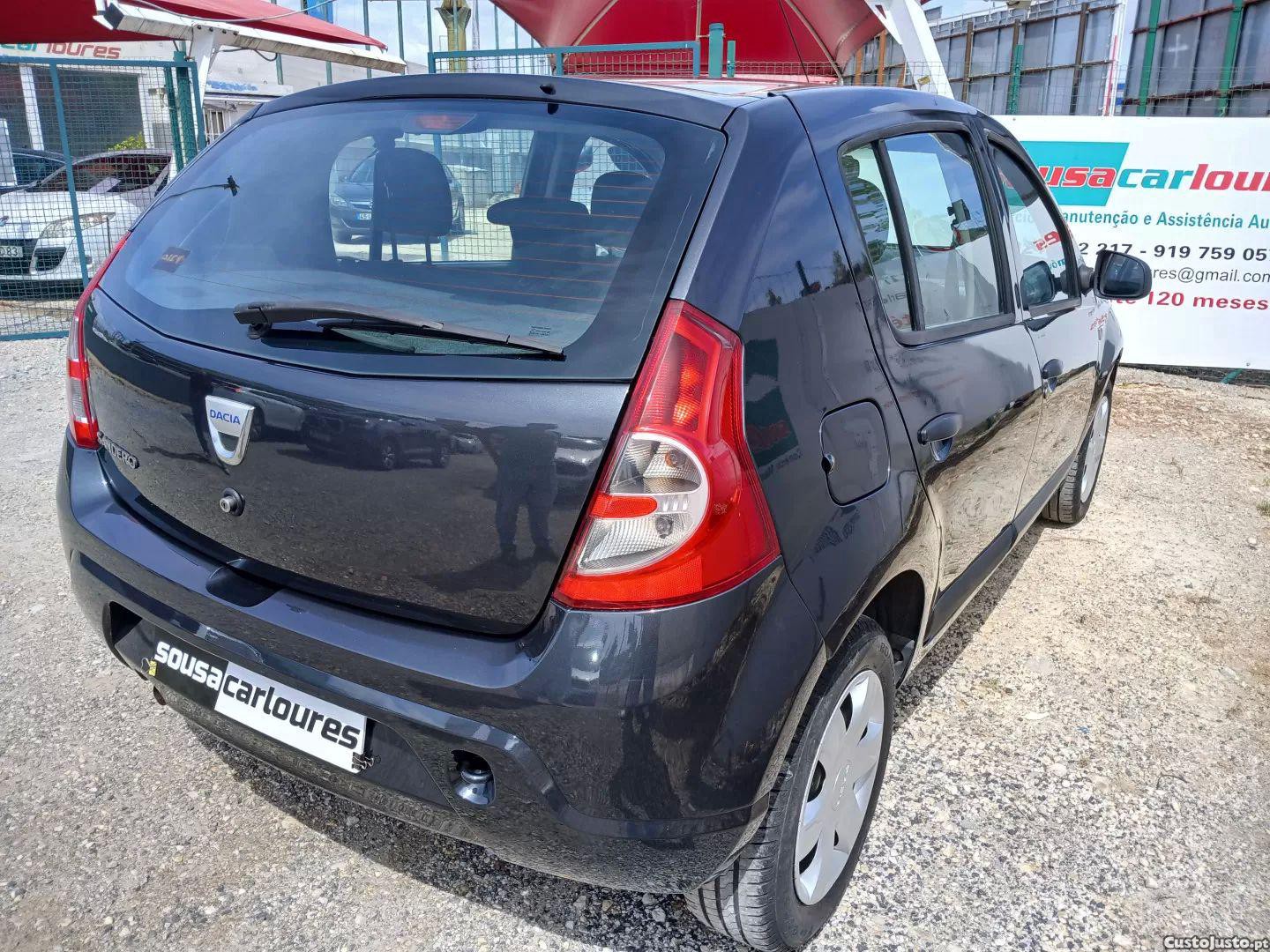 Dacia Sandero 1.2 16v confort — fotografia 14
