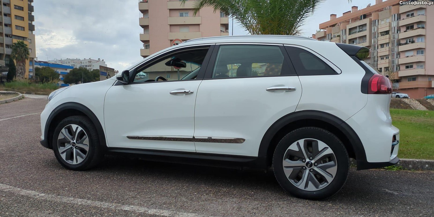 Kia e-Niro 64kWh — fotografia 16