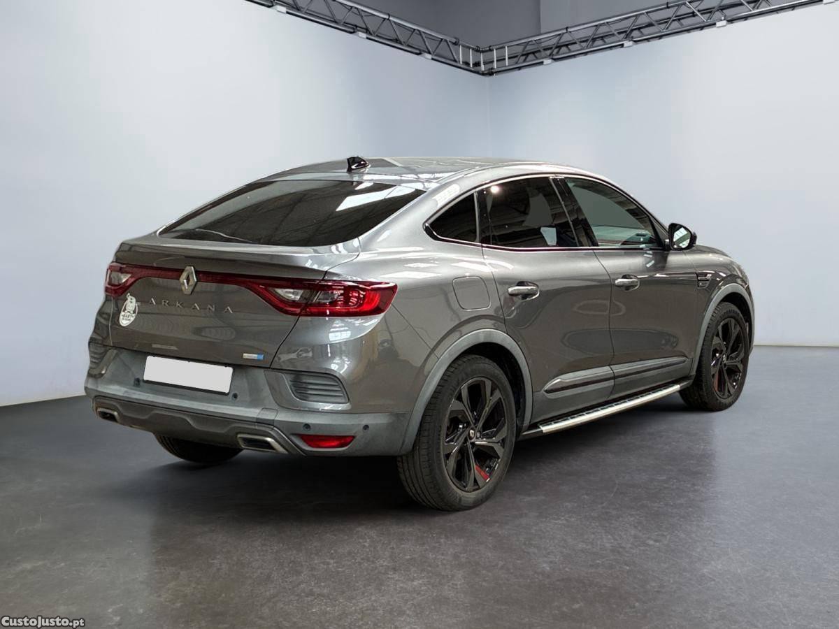 Renault Arkana E-Tech R.S. Line — fotografia 8