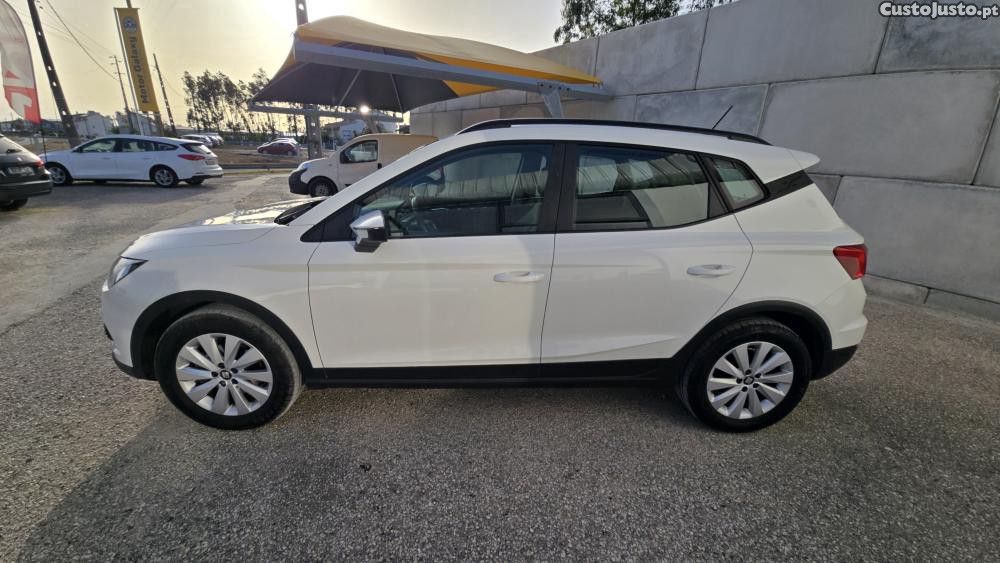 SEAT Arona 1.6 TDI Style — fotografia 6