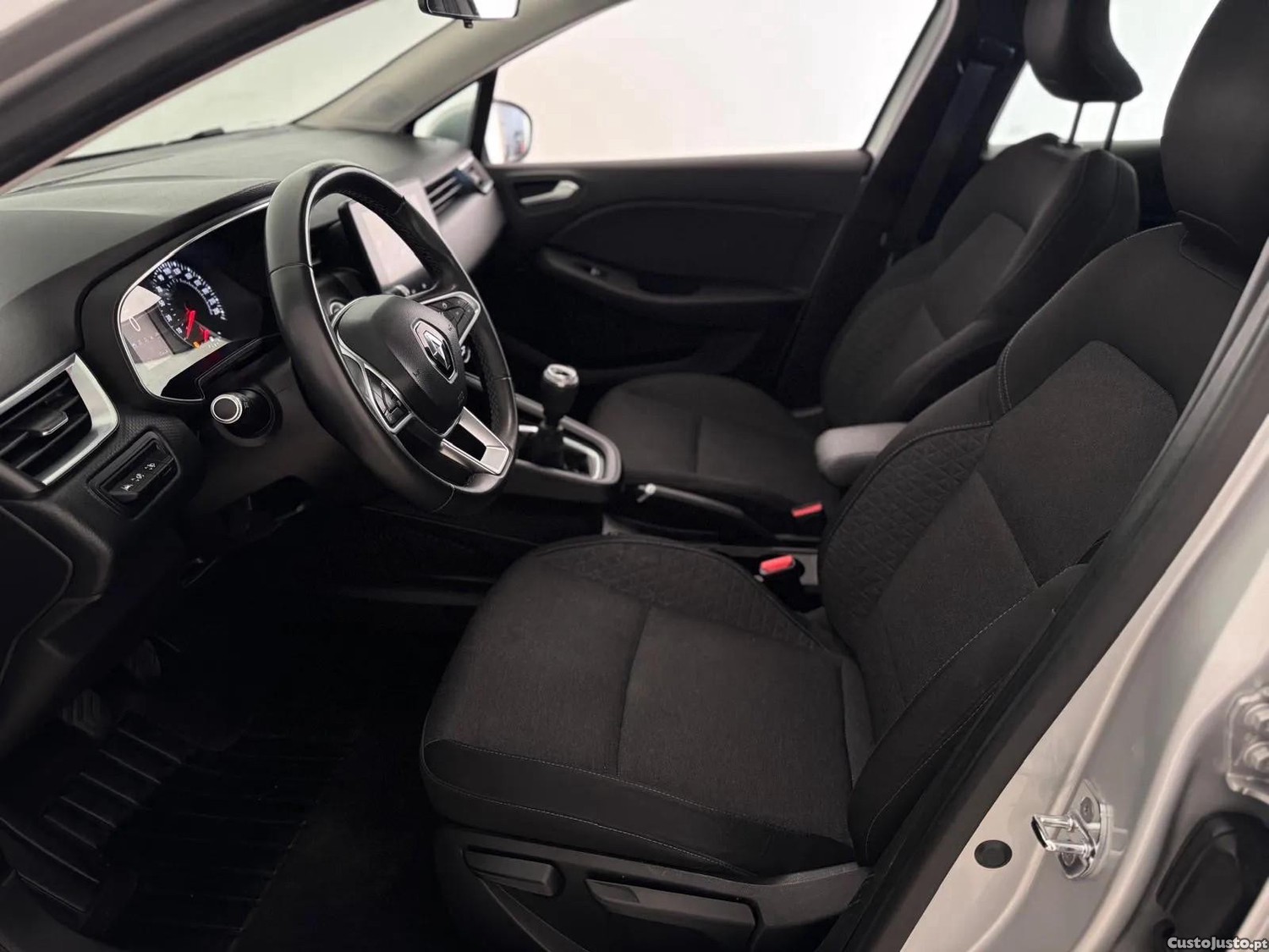 Renault Clio 1.0 Tce Corporate Edition — fotografia 9