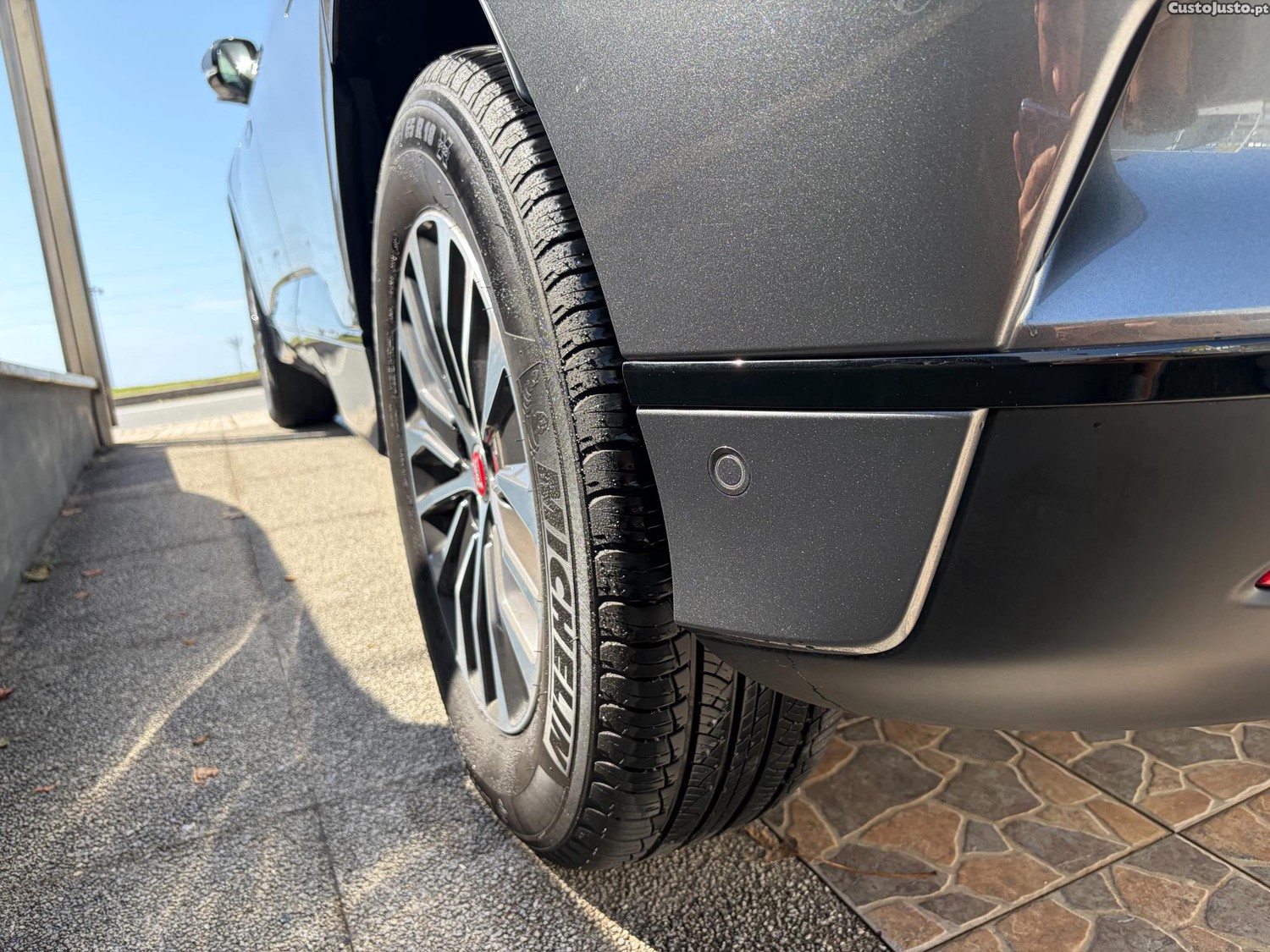 Jaguar I-Pace EV400 HSE FIRST EDITION AWD NACIONAL 1 ÚNICO DONO 400 CV IVA DEDUTÍVEL 50,000 KMS — fotografia 3