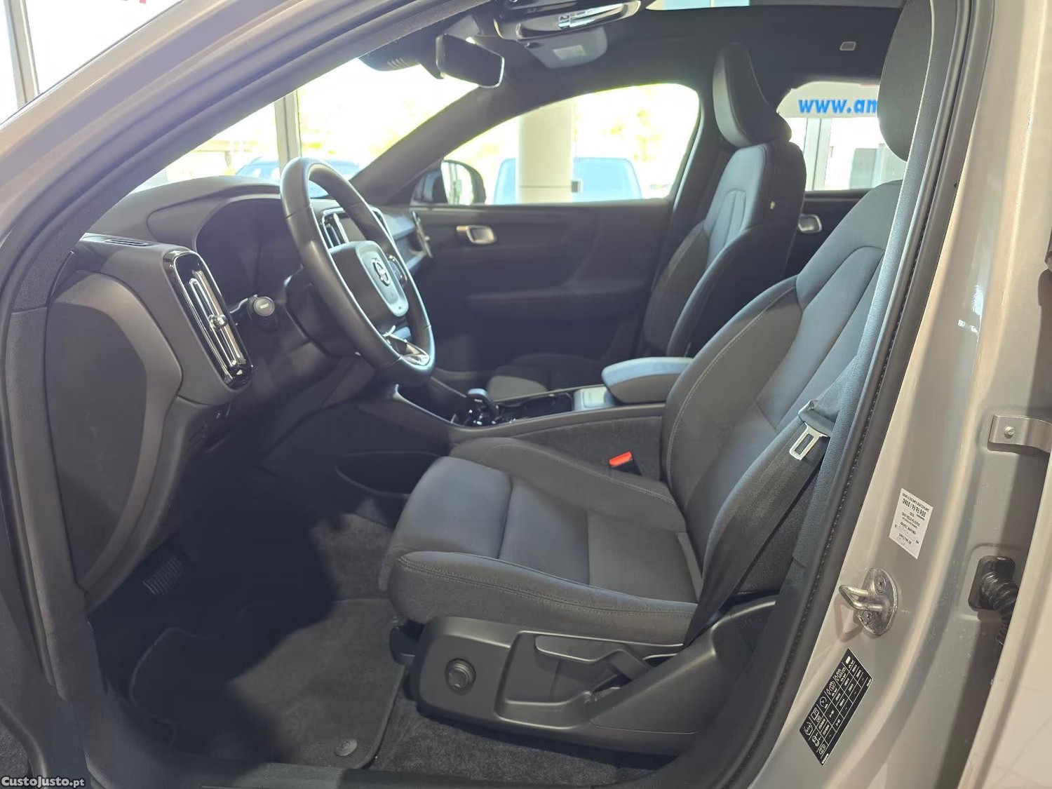 Volvo C40 Recharge Core — fotografia 9