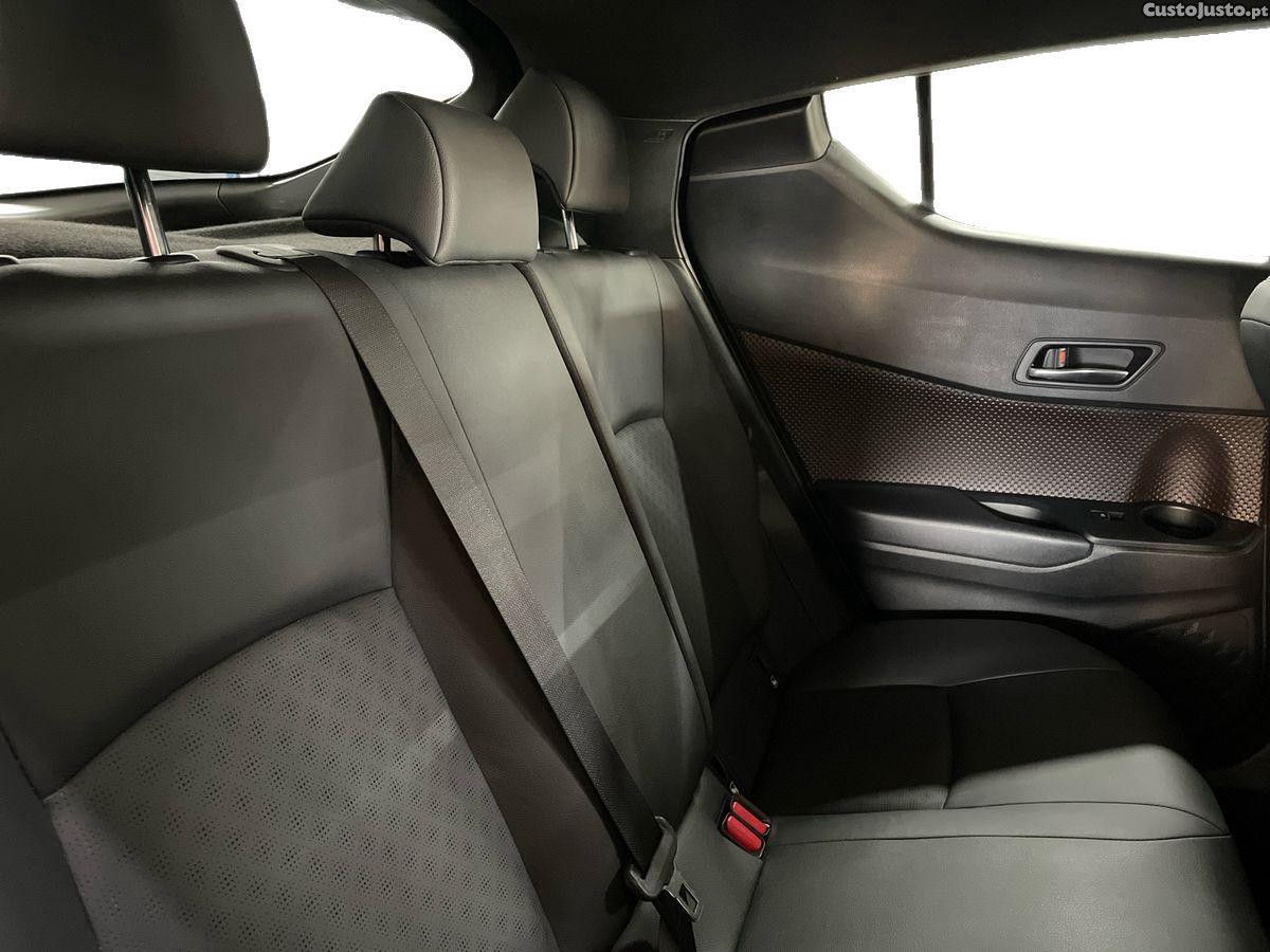 Toyota C-HR 1.8 Hybrid Exclusive+P.Luxury — fotografia 9