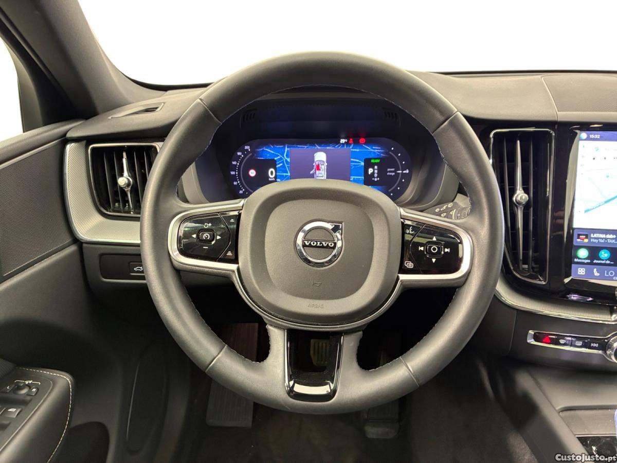 Volvo XC 60 2.0 T6 PHEV Plus Style Chrome — fotografia 9