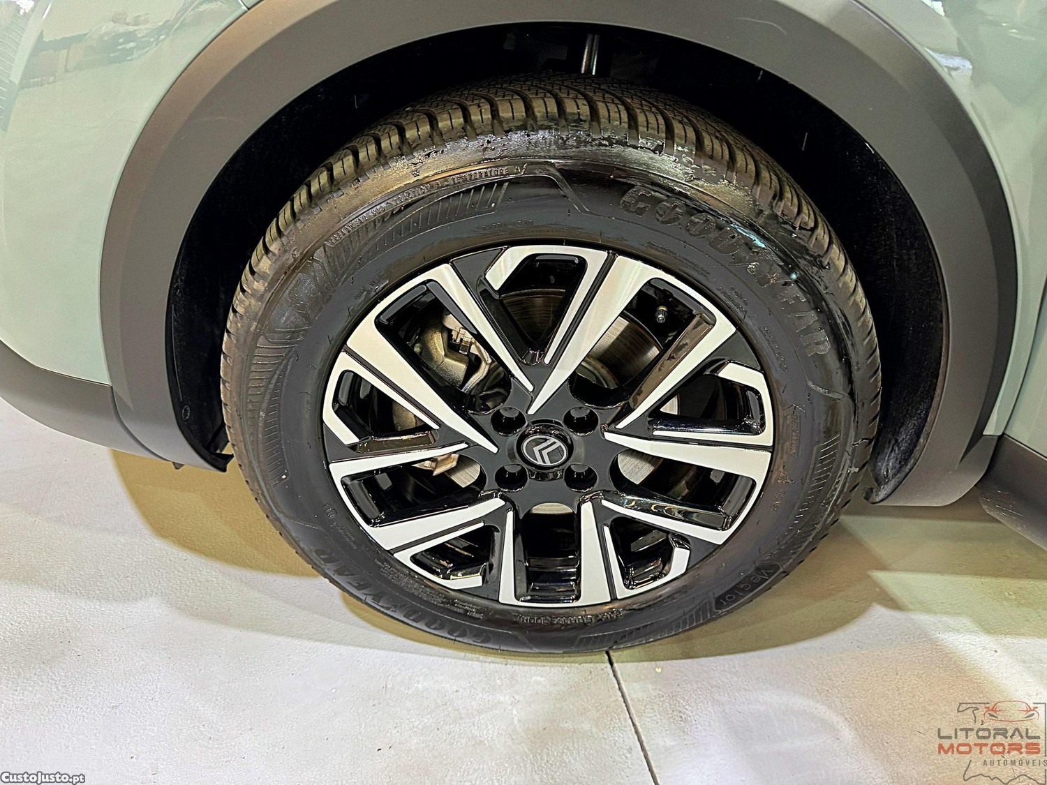 Citroën C4 1.2 Hybrid Plus e-DSC6 — fotografia 14