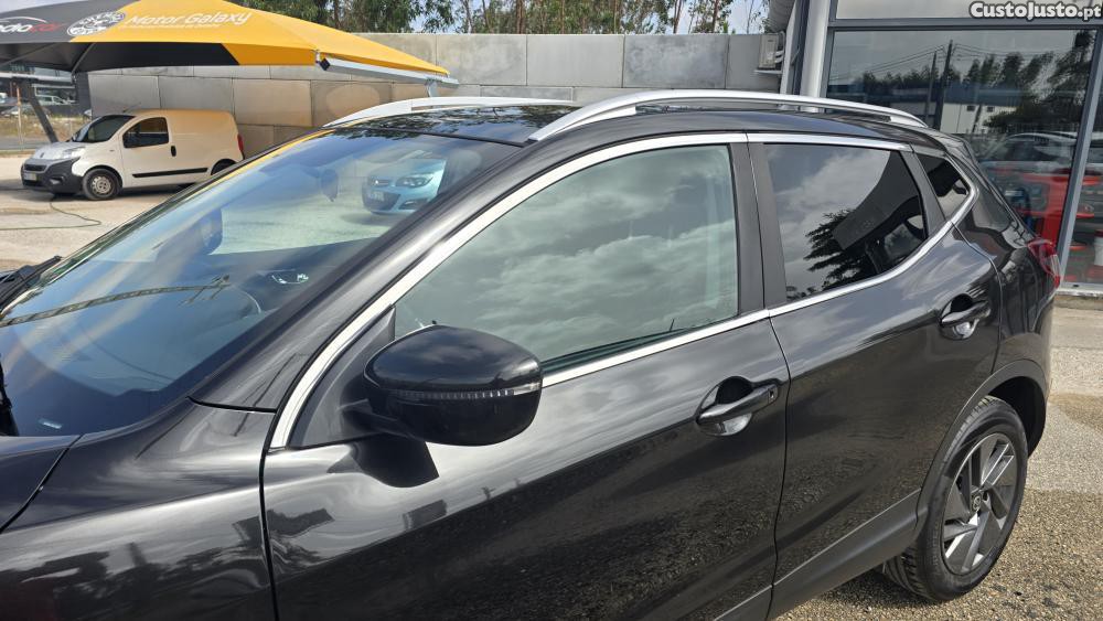 Nissan Qashqai 1.5 dCi N-Connecta L - 18 foto 4