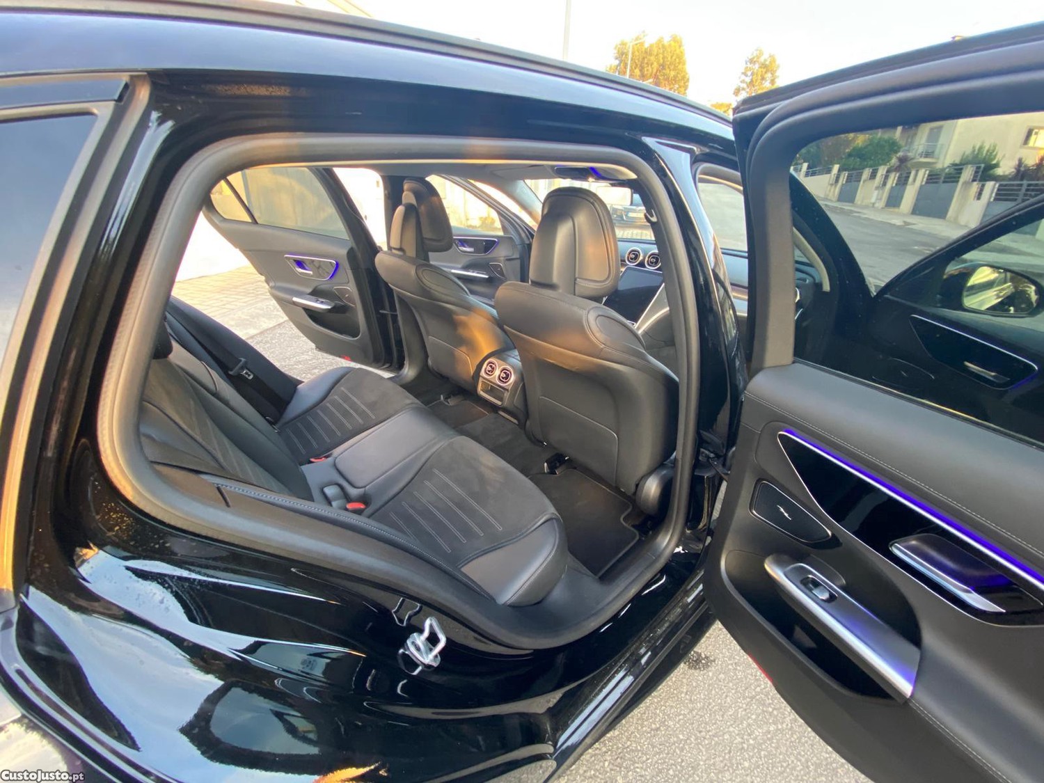 Mercedes-Benz C 300 e AMG / 2022 / Híbrido Plug-in / Autonomia elétrica de 104 kms (reais) — fotografia 7