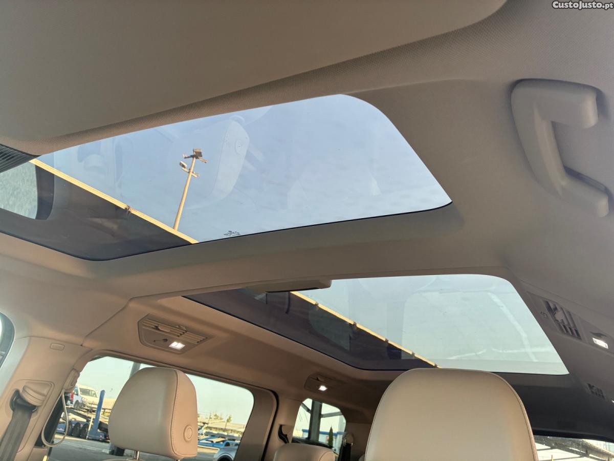 Volkswagen Multivan Court 1.4 eHybrid Life DSG6 — fotografia 4