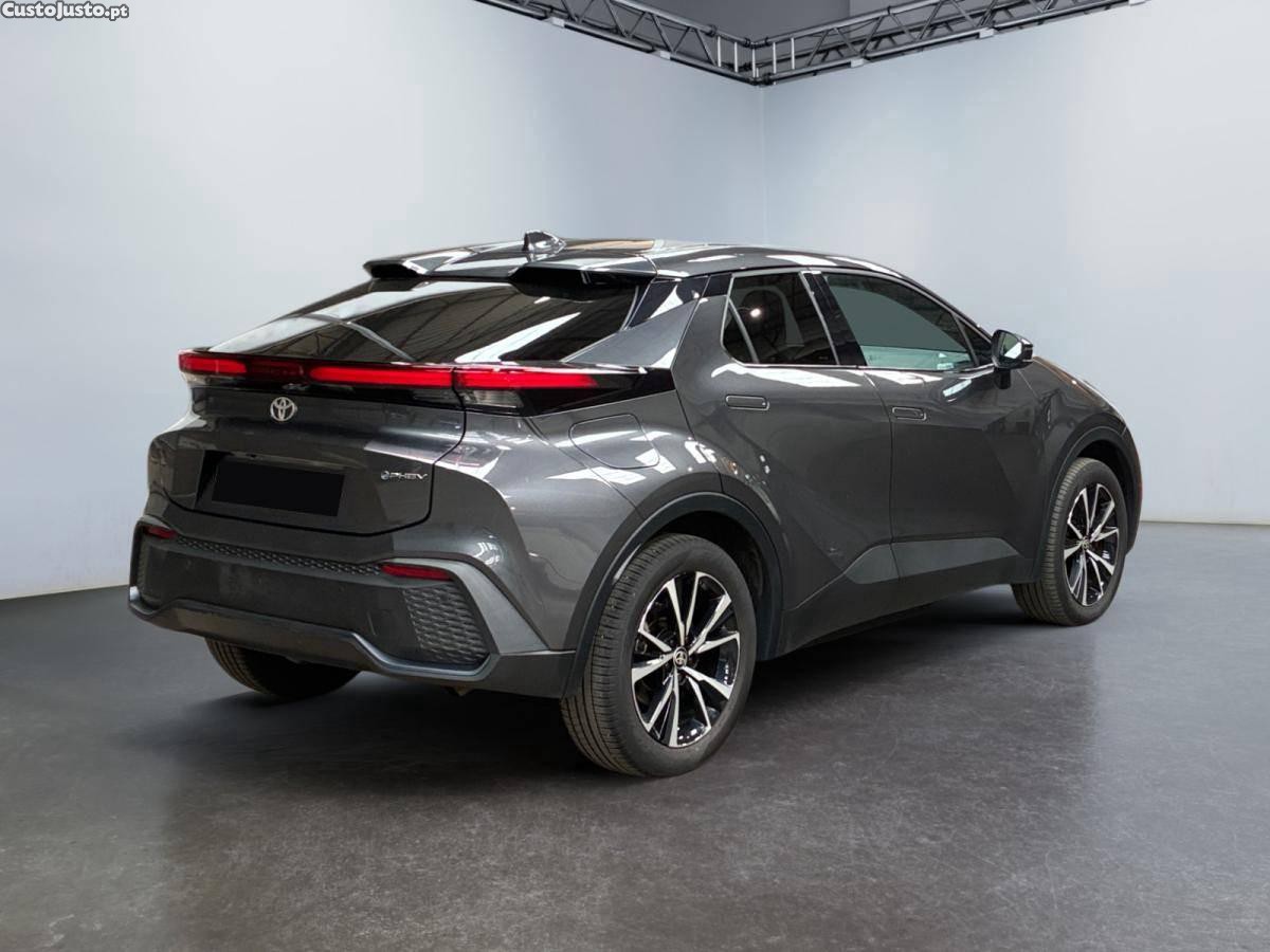 Toyota C-HR 2.0 HDF Plug-in Design — fotografia 9