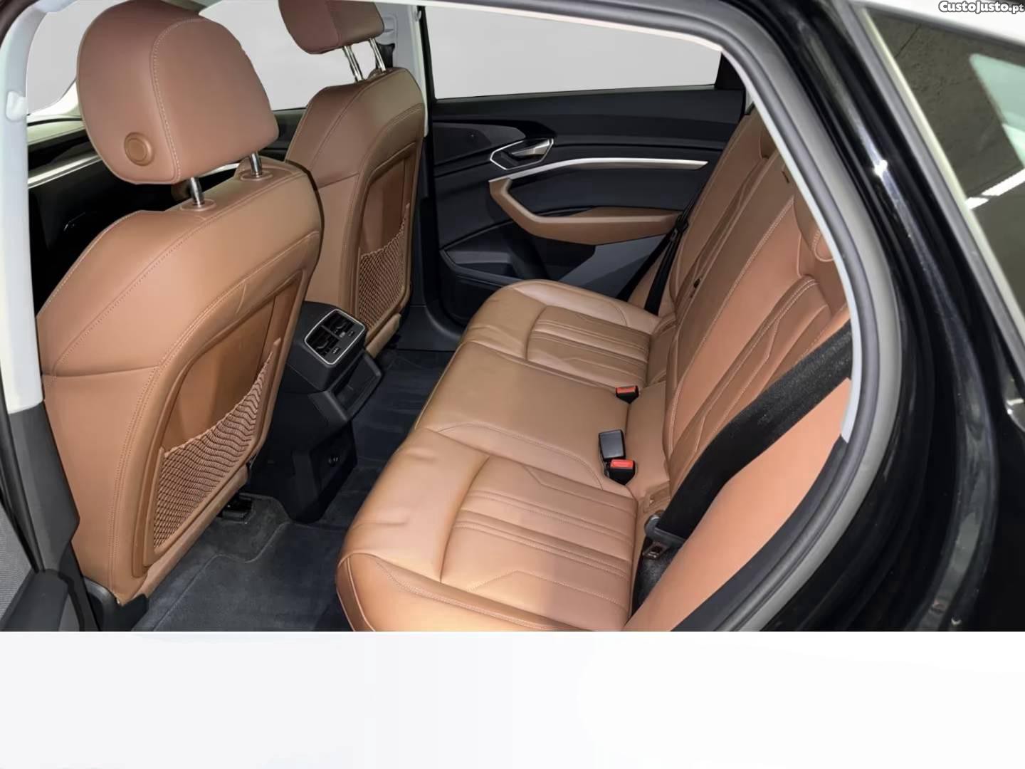 Audi Q8 e-Tron 50 quattro Advanced — fotografia 3