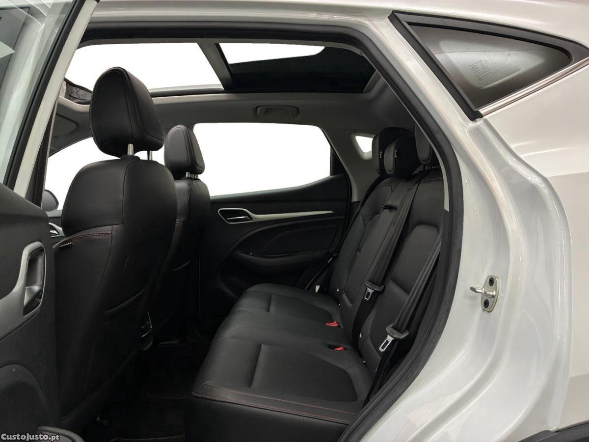 MG ZS 72.6 kWh Luxury — fotografia 5