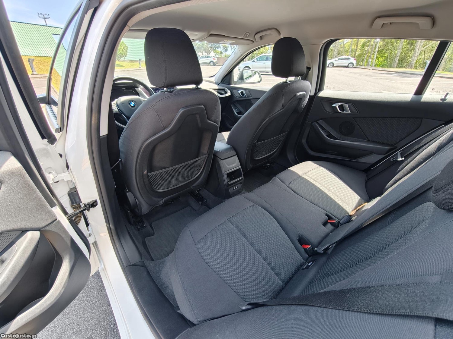 BMW 118 i — fotografia 4