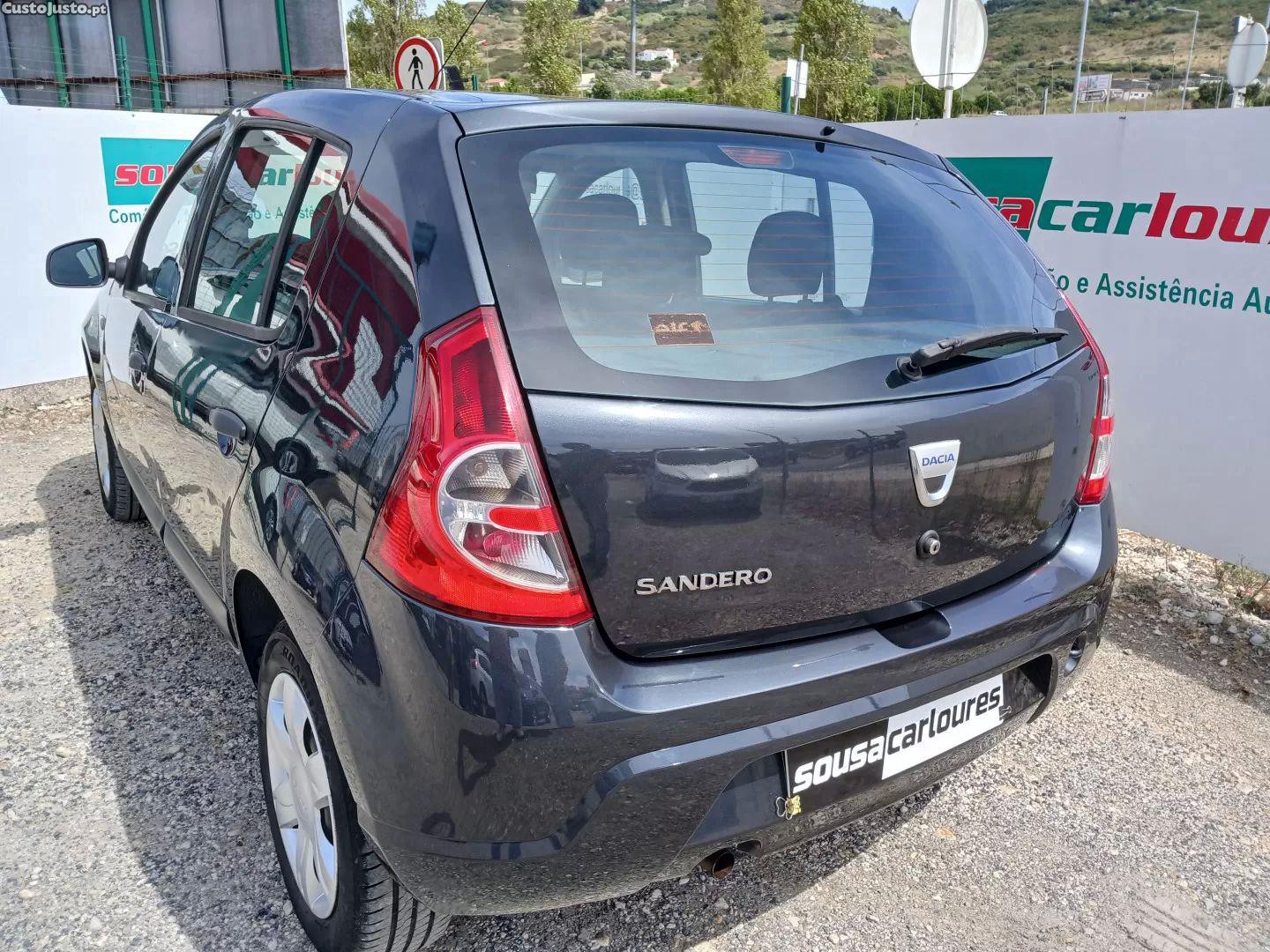 Dacia Sandero 1.2 16v confort — fotografia 11