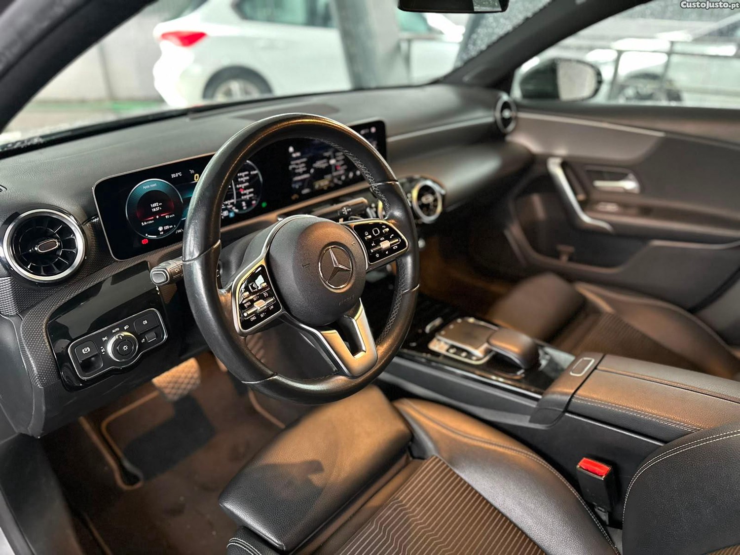 Mercedes-Benz A 200 d Progressive Aut. — fotografia 16