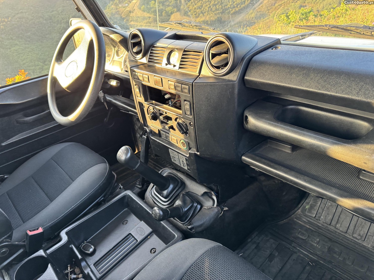 Land Rover Defender 110 HCPU 2.4 nacional — fotografia 6