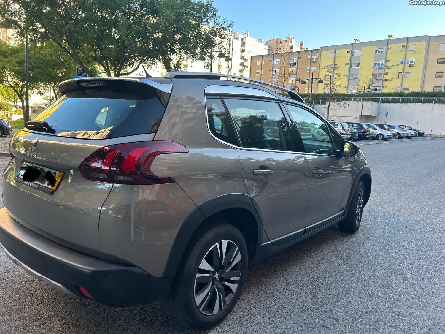 Peugeot 2008 Allure — fotografia 9