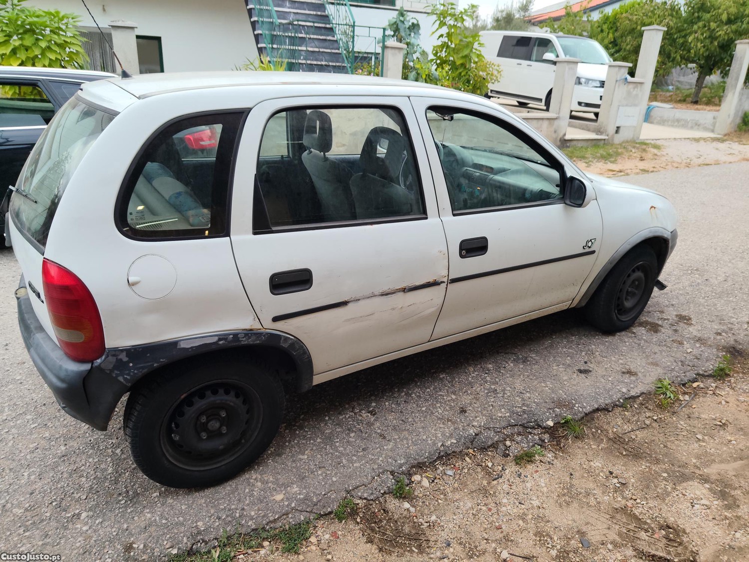 Opel Corsa 1.2i — fotografia 5