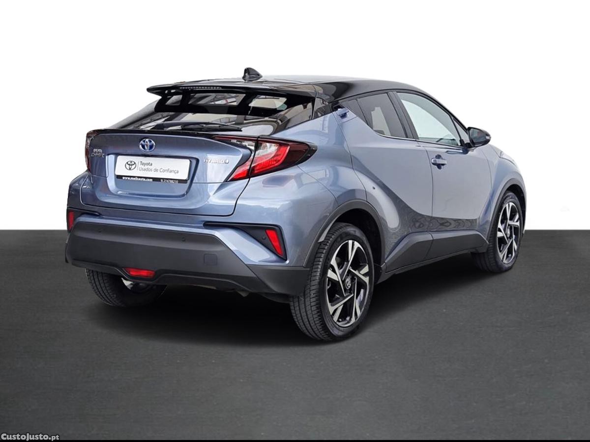 Toyota C-HR 1.8 Hybrid Square Collection — fotografia 3