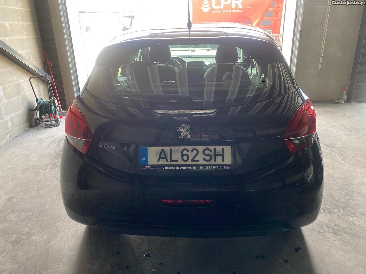 Peugeot 208 1.6 Hdi — fotografia 5