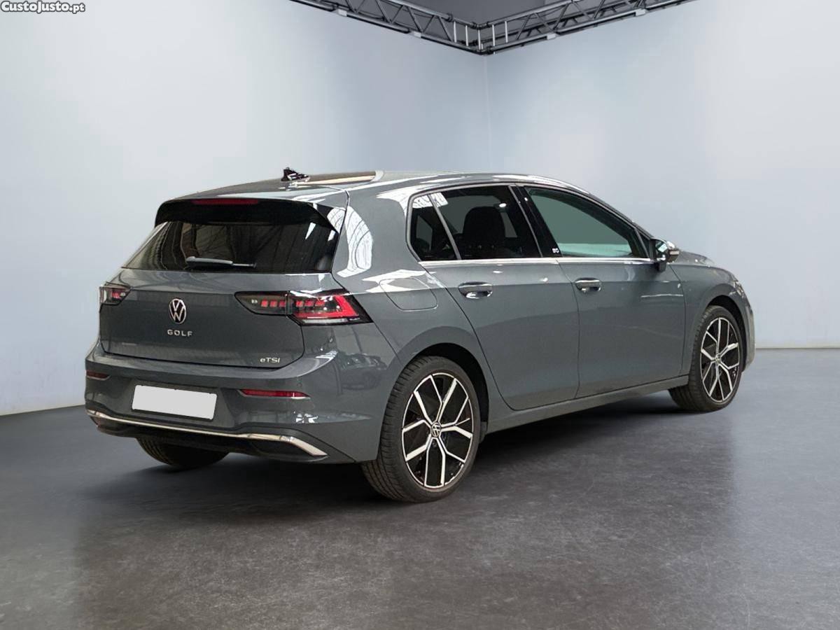 Volkswagen Golf 1.5 eTSI EVO2 Edition 50 DSG — fotografia 8