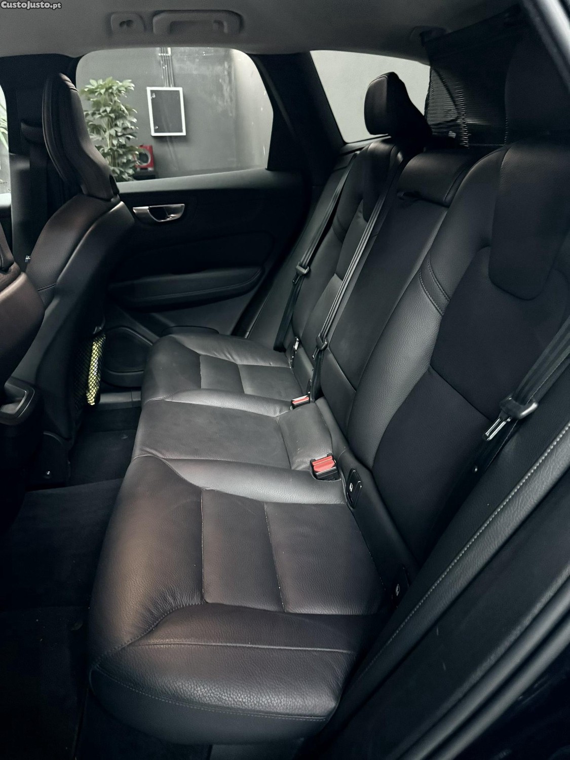 Volvo XC 60 B4 — fotografia 14