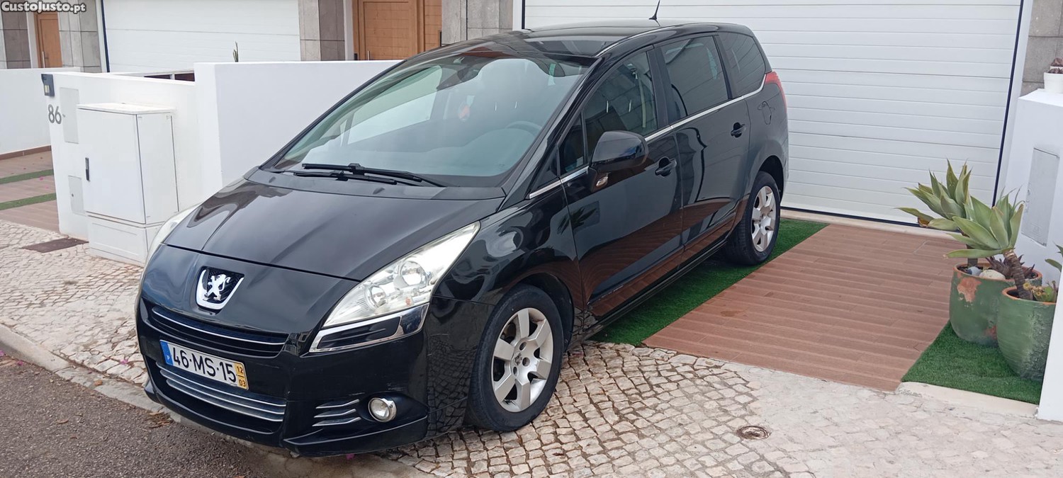 Peugeot 5008 Allure, 7 lugares, 5 portas, 112 CV, de 2012 com 296422 km. — fotografia 11