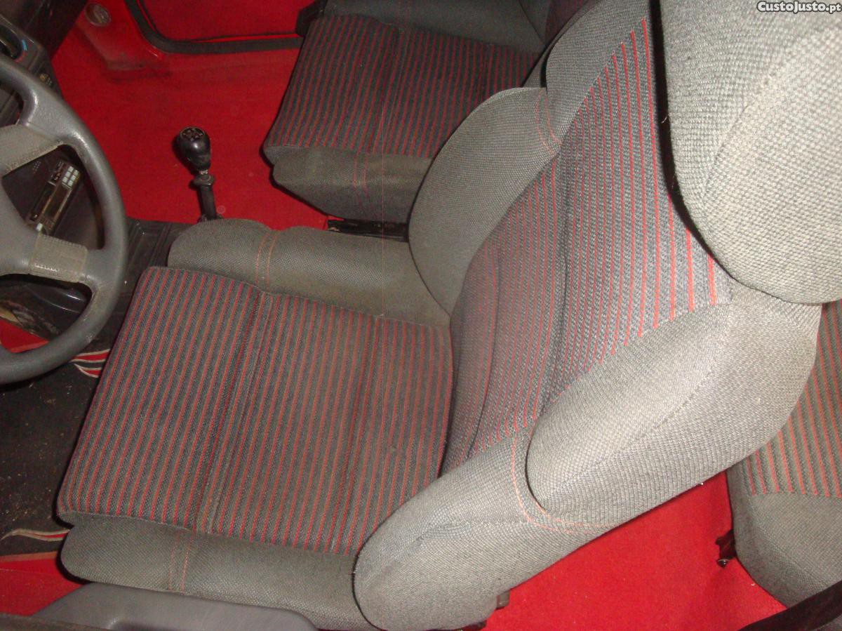 Peugeot 205 205 1600 GTI - 88 foto 4