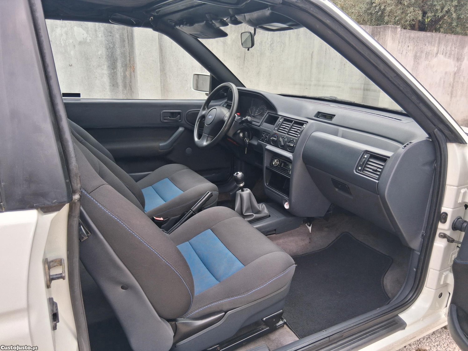 Ford Escort Cabrio — fotografia 2