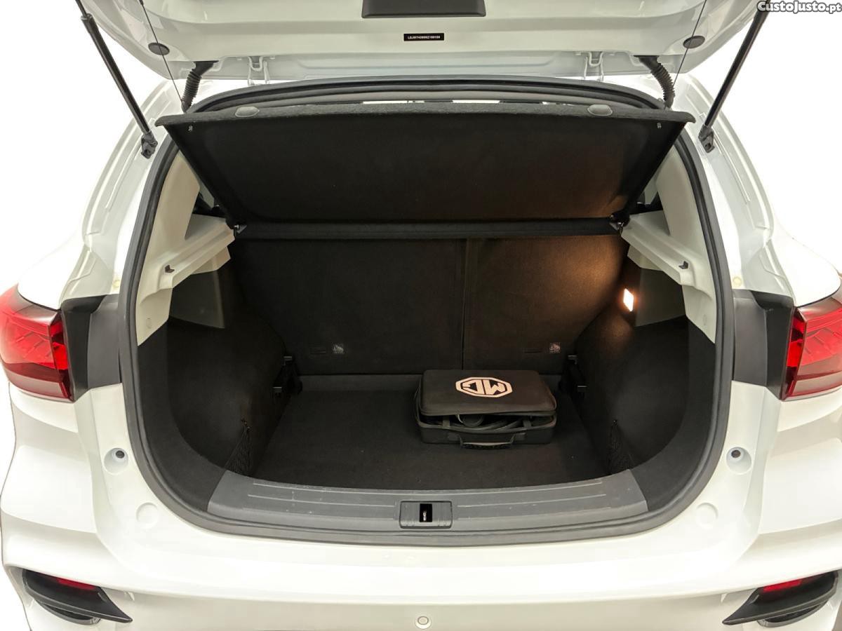 MG ZS 72.6 kWh Luxury — fotografia 3