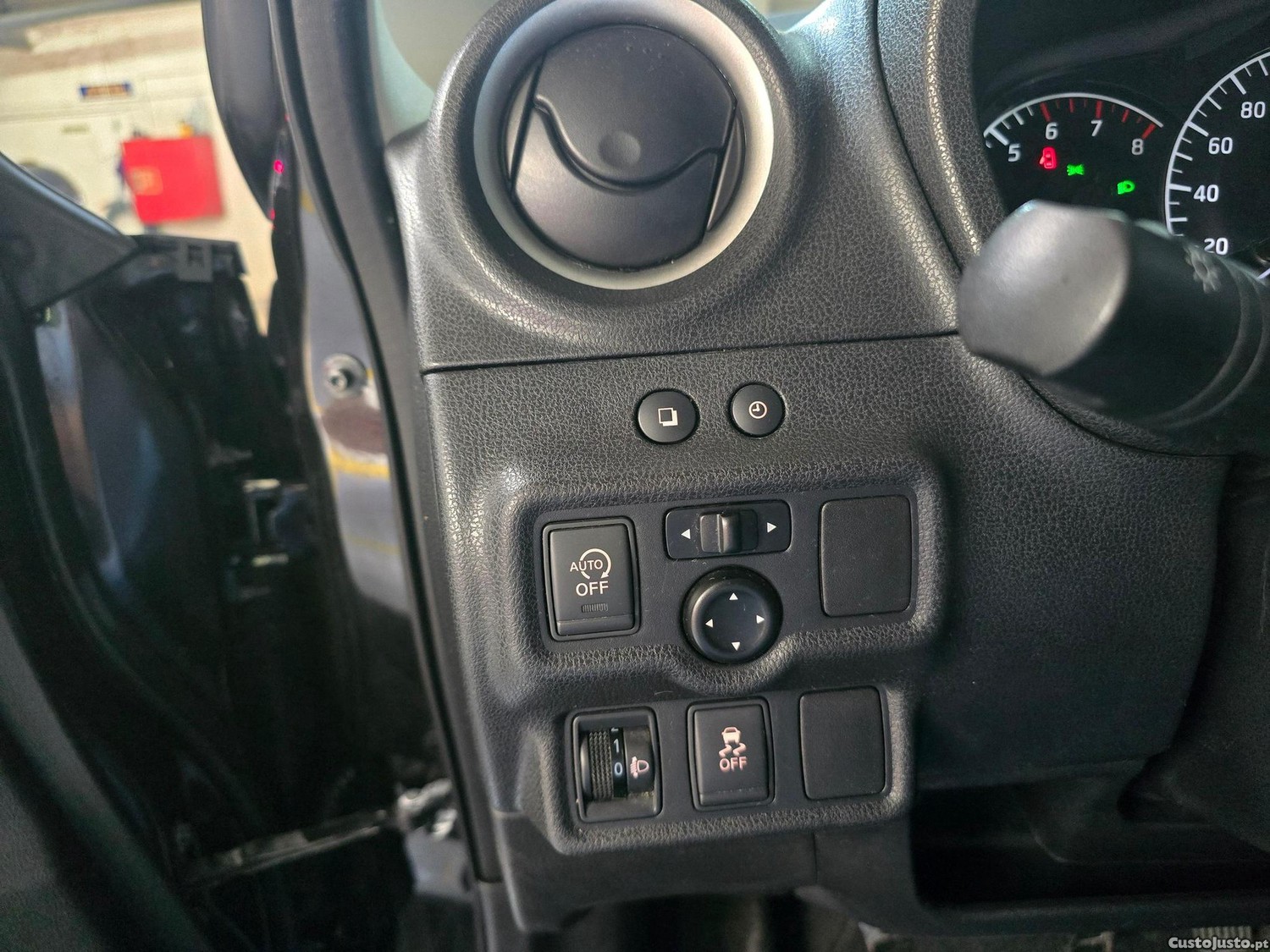 Nissan Note 1.2 Acenta — fotografia 4