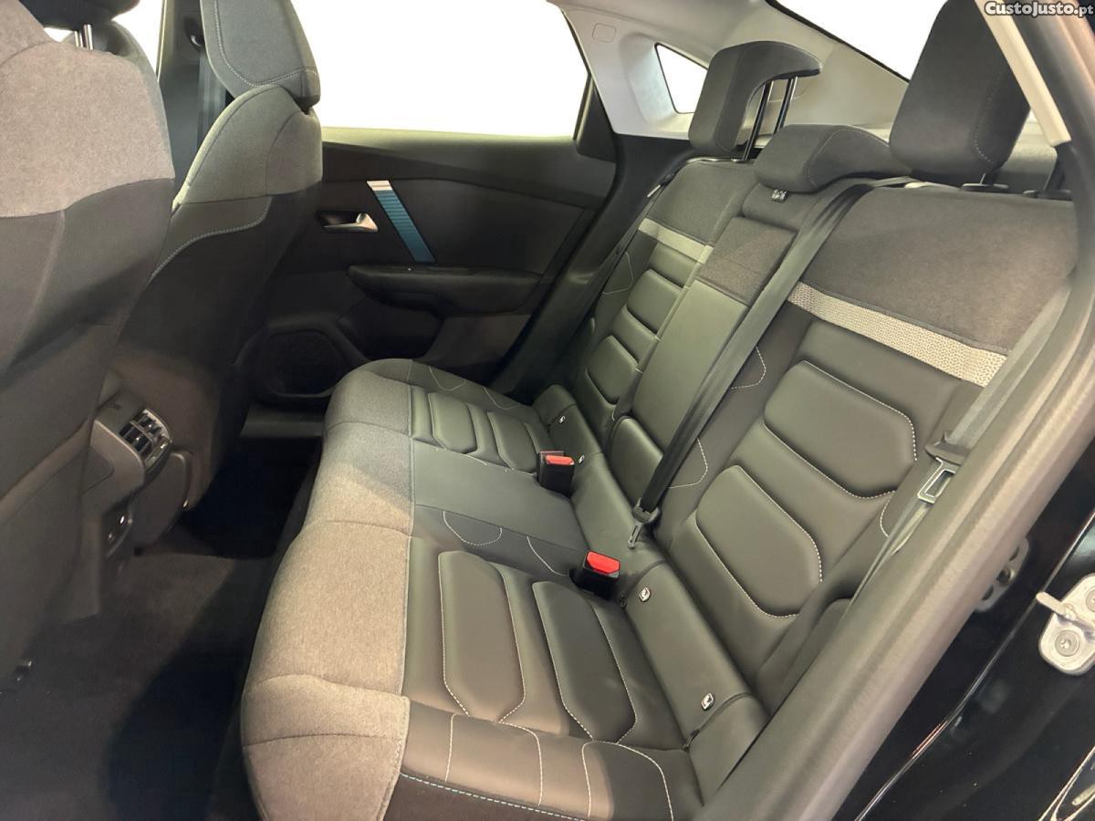 Citroën e-C4 50 kWh Shine — fotografia 5
