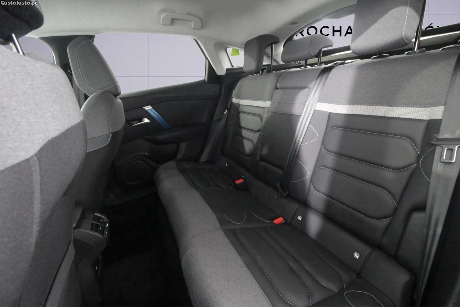Citroën e-C4 50 kWh Shine — fotografia 4