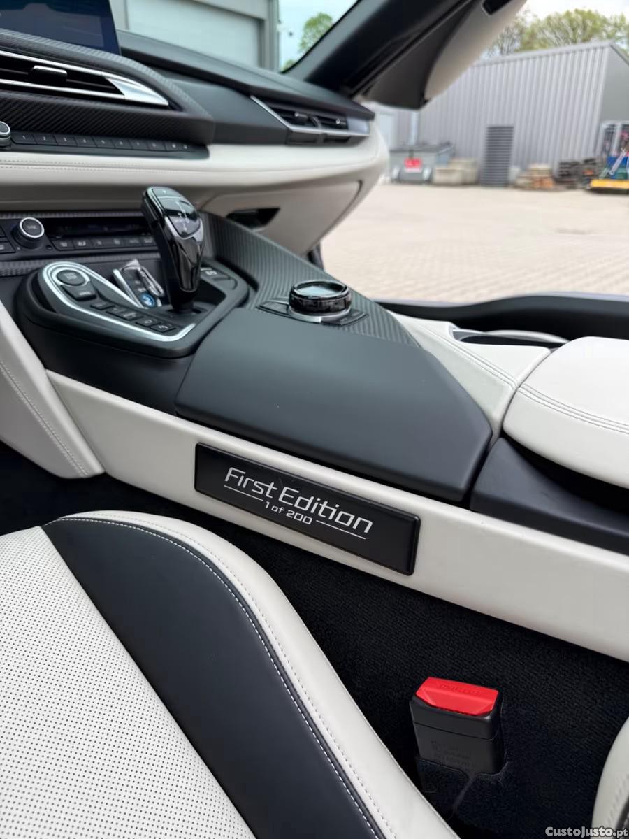 BMW i8 Roadster First Edition — fotografia 3