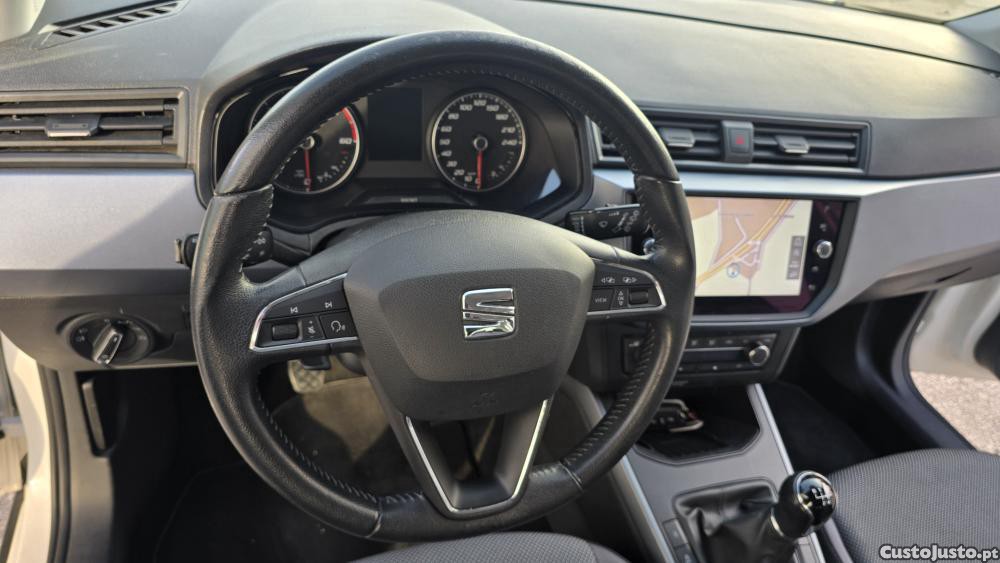 SEAT Arona 1.6 TDI Style — fotografia 13