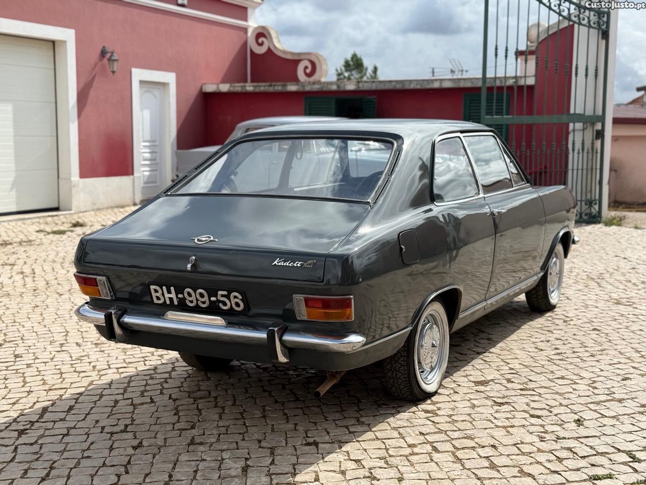 Opel Kadett Fastback Super LS - 1970 — fotografia 22
