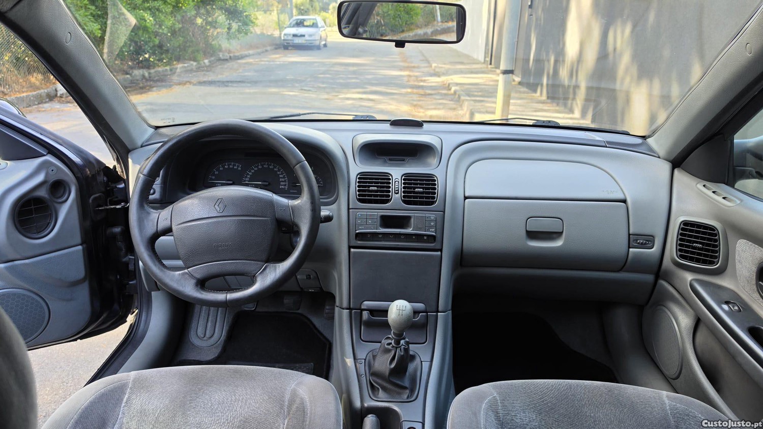 Renault Laguna Break 1.9DTI 100cv Excelente Estado — fotografia 3