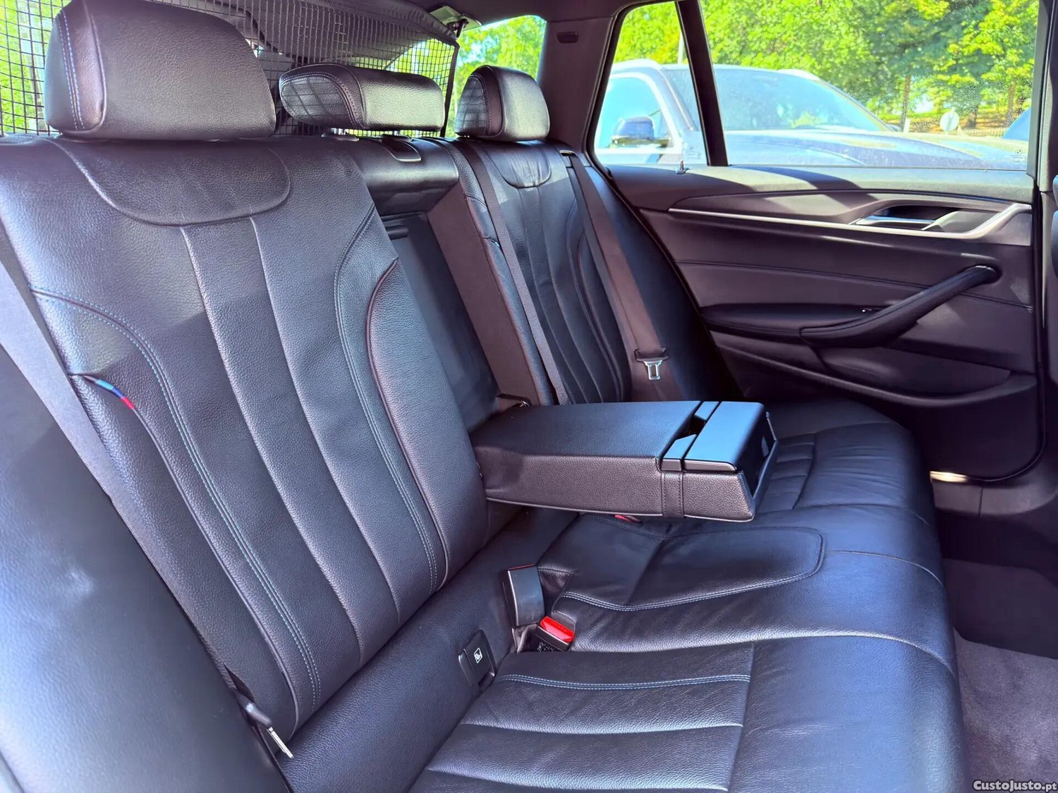 BMW 520 e Pack M — fotografia 4