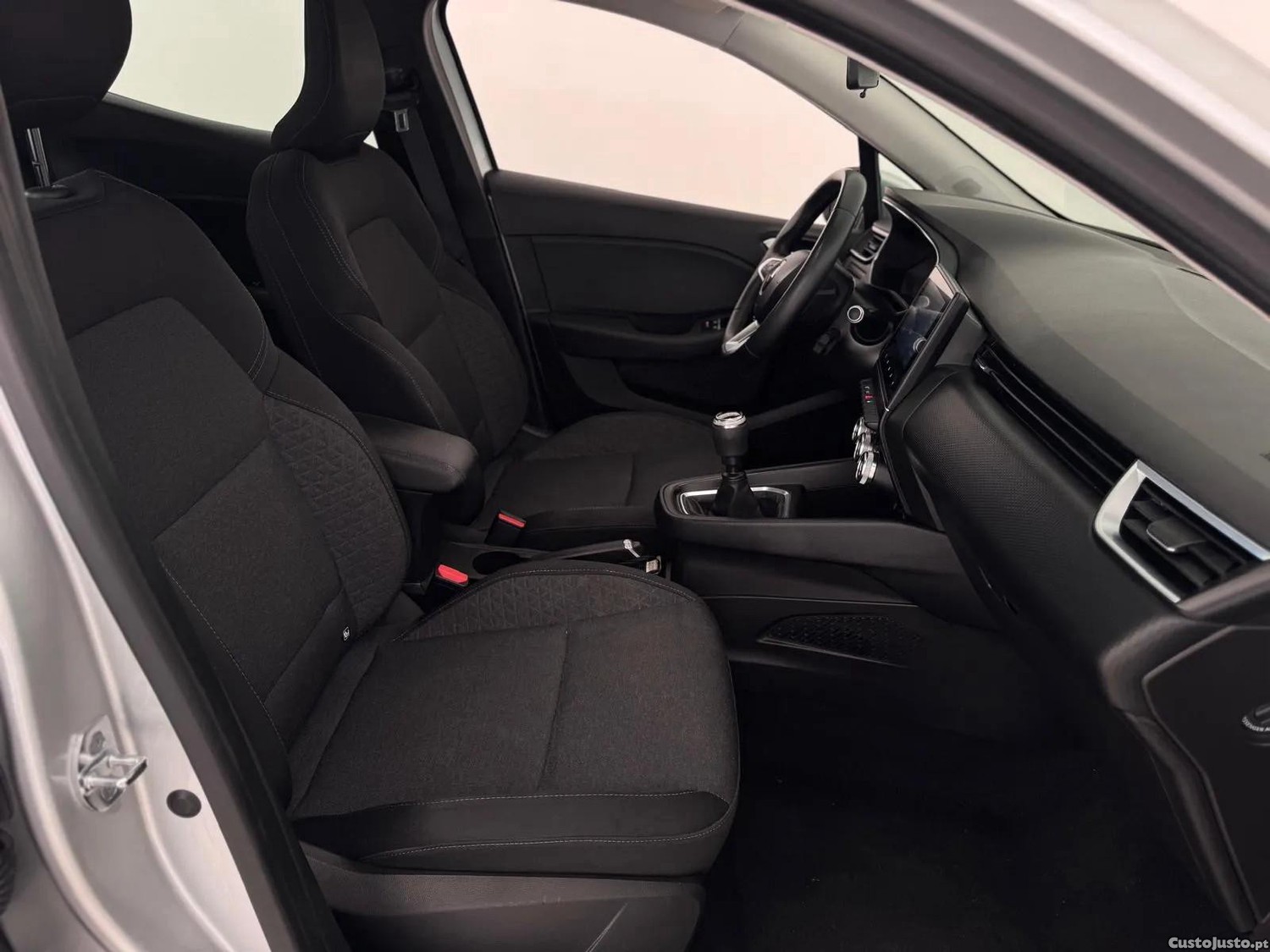 Renault Clio 1.0 Tce Corporate Edition — fotografia 6