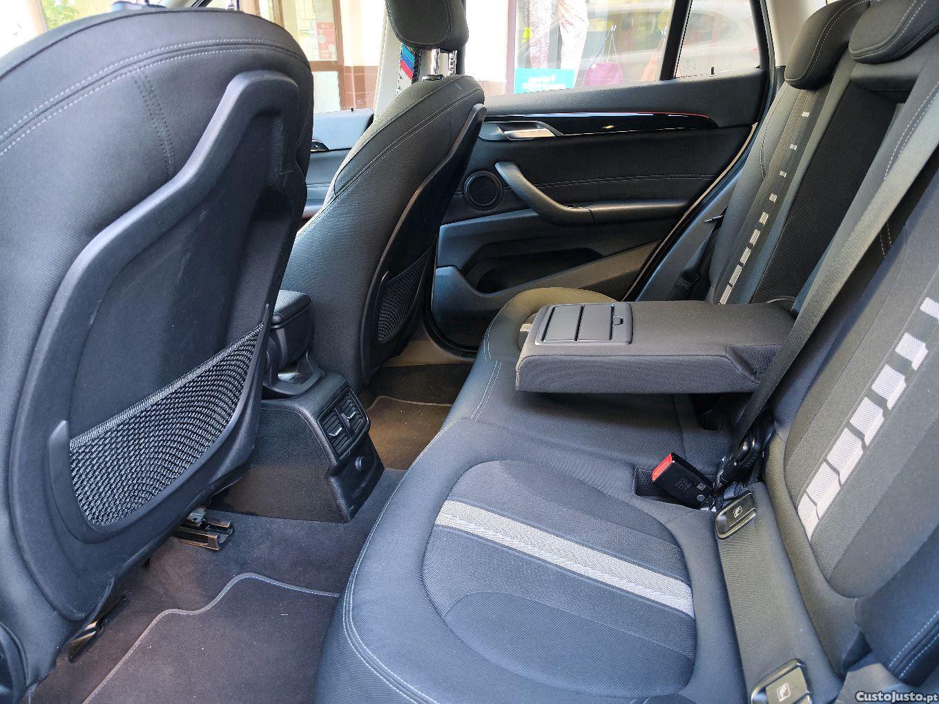 BMW X1 2.0 Sport Bi-Turbo — fotografia 4