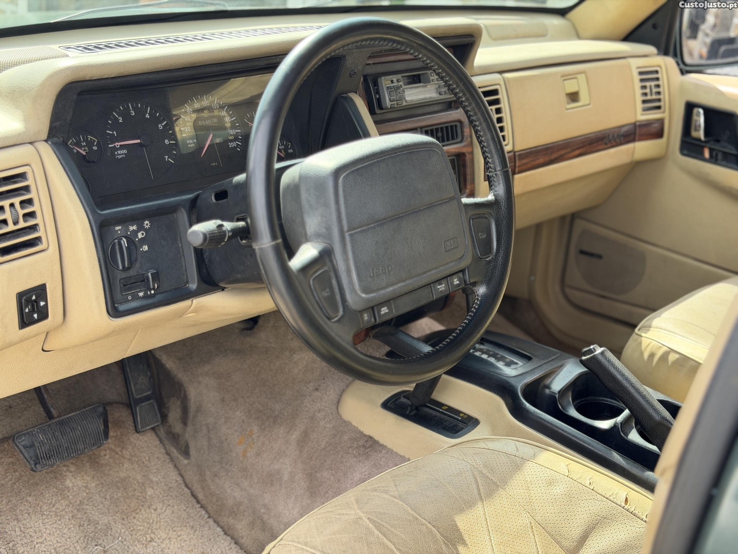 Jeep Grand Cherokee 4.0 Limited — fotografia 3