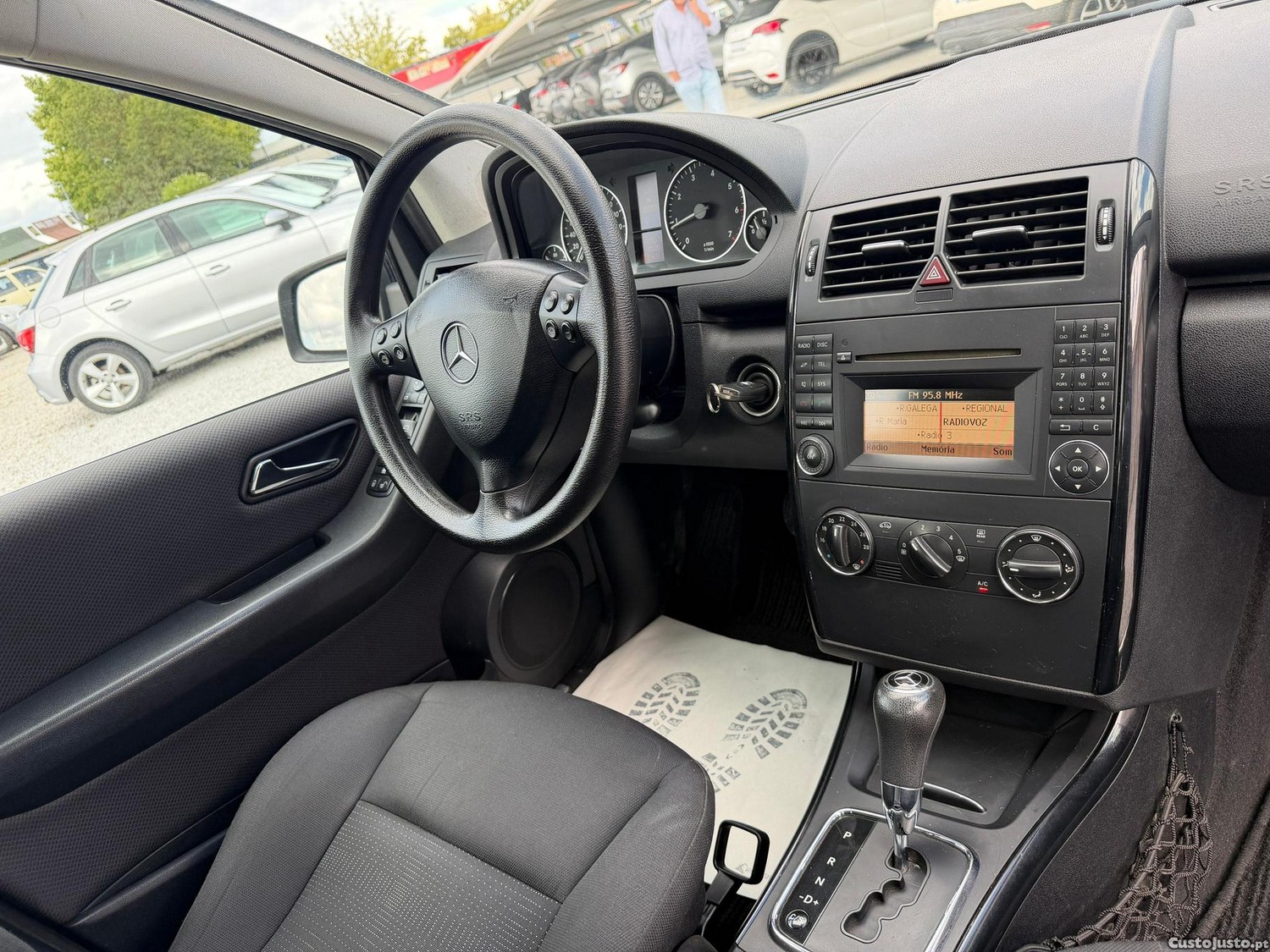 Mercedes-Benz A 160 Automático — fotografia 5