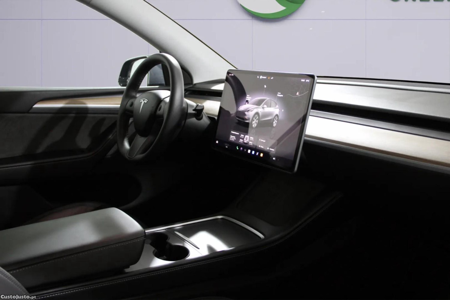Tesla Model Y Standard — fotografia 6