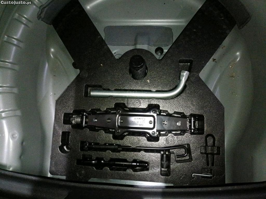 SEAT Leon ST 2.0 TDI Style — fotografia 11