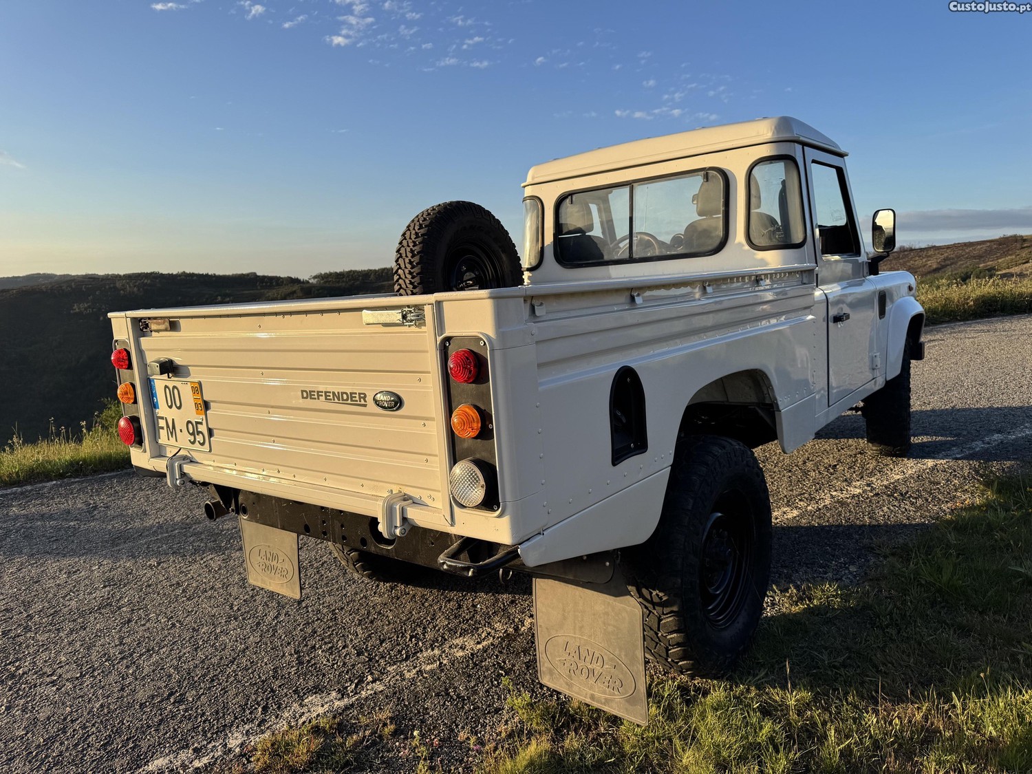 Land Rover Defender 110 HCPU 2.4 nacional — fotografia 5