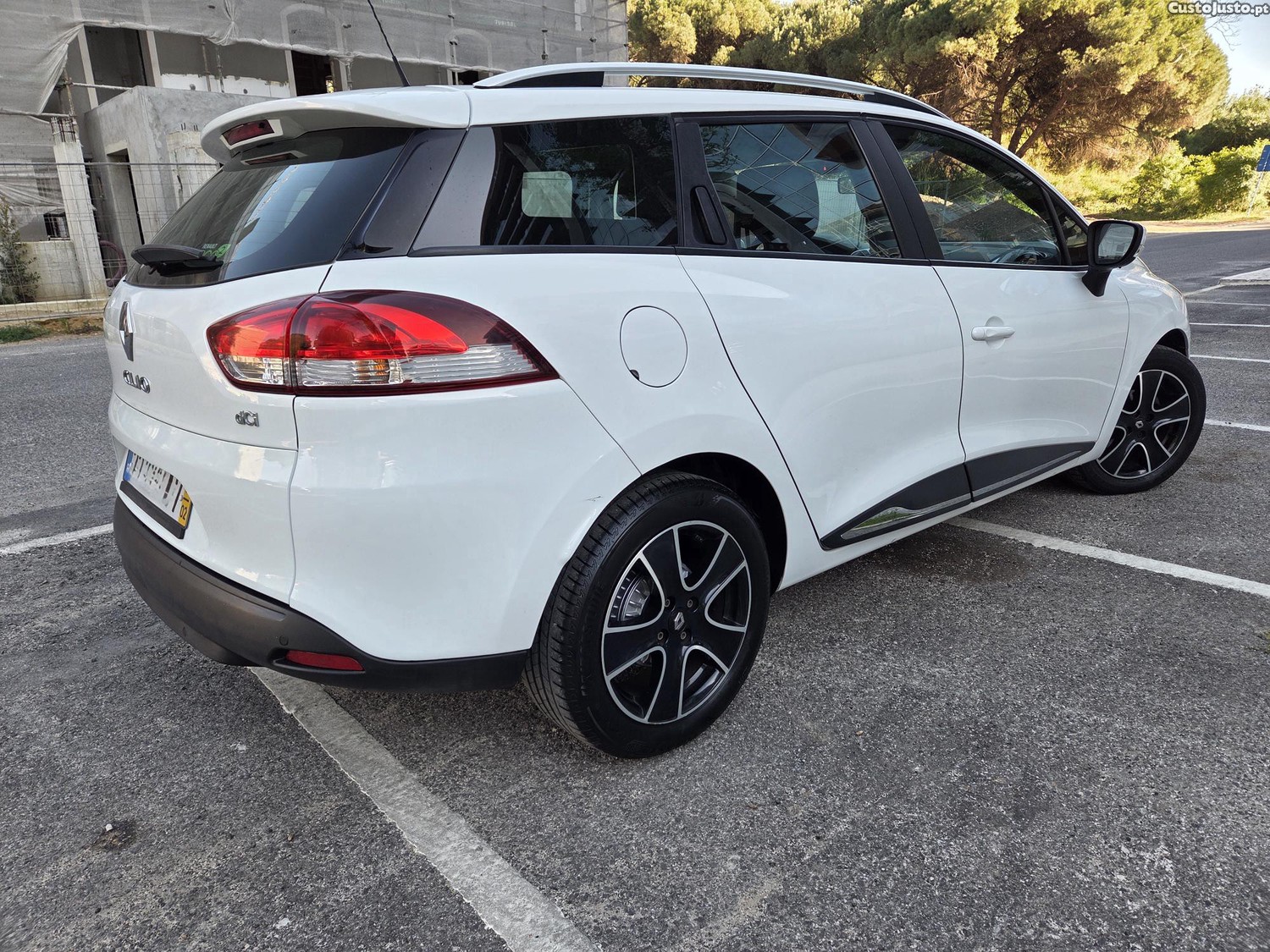 Renault Clio Sport Tourer — fotografia 7